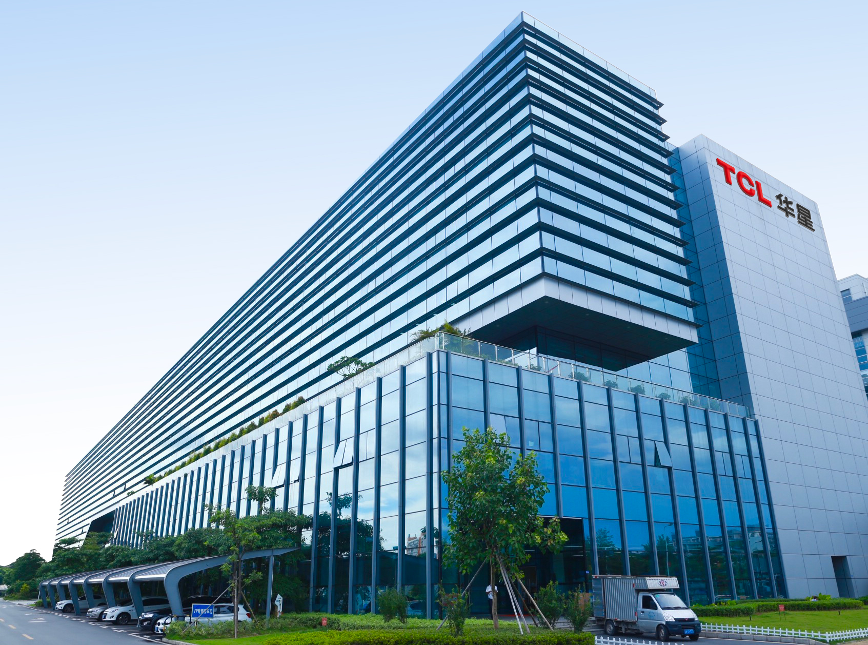TCL華星形象.png